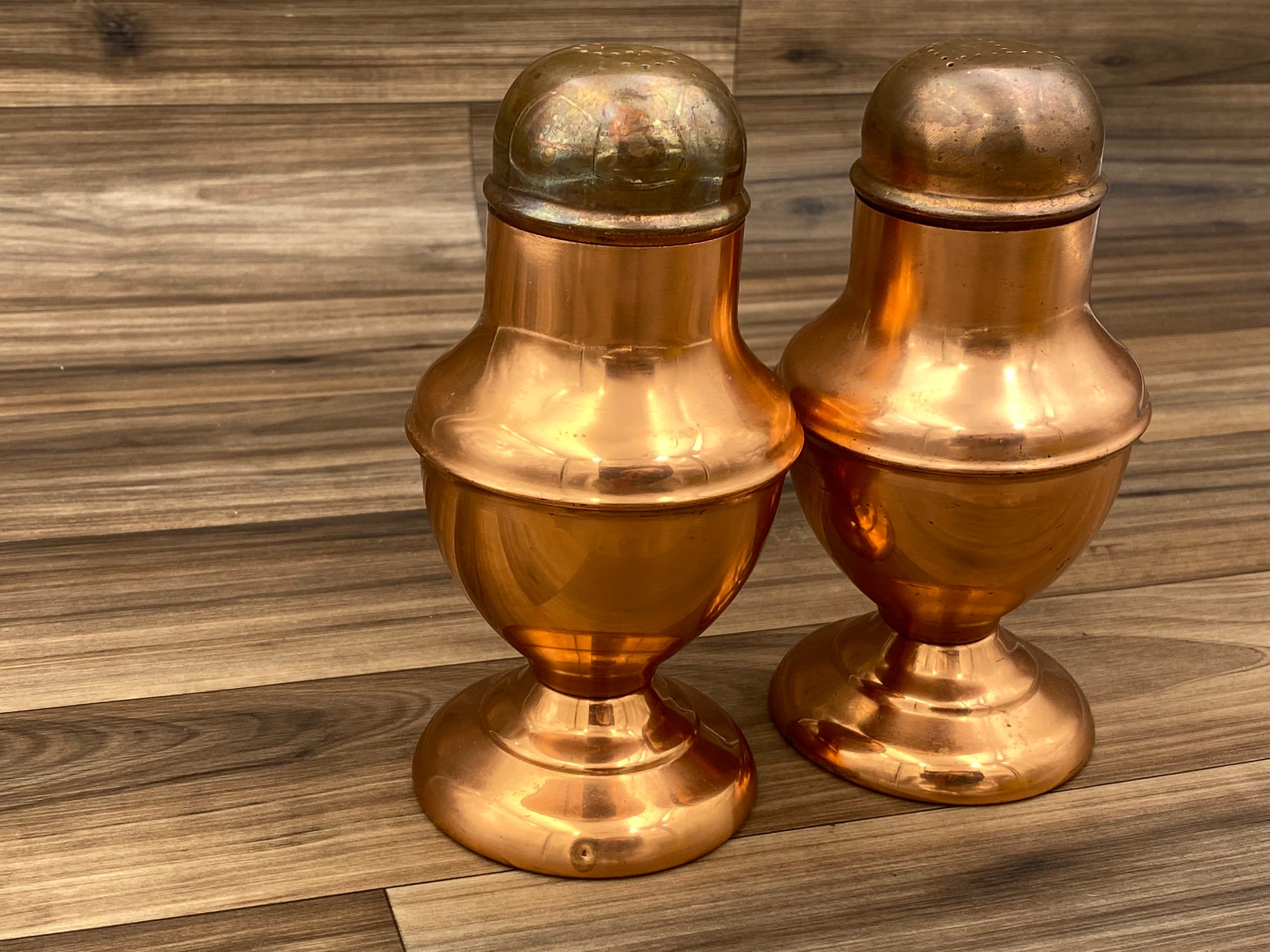 Vintage Copper Salt and Pepper Set, large Shakers, Rustic Farmhouse