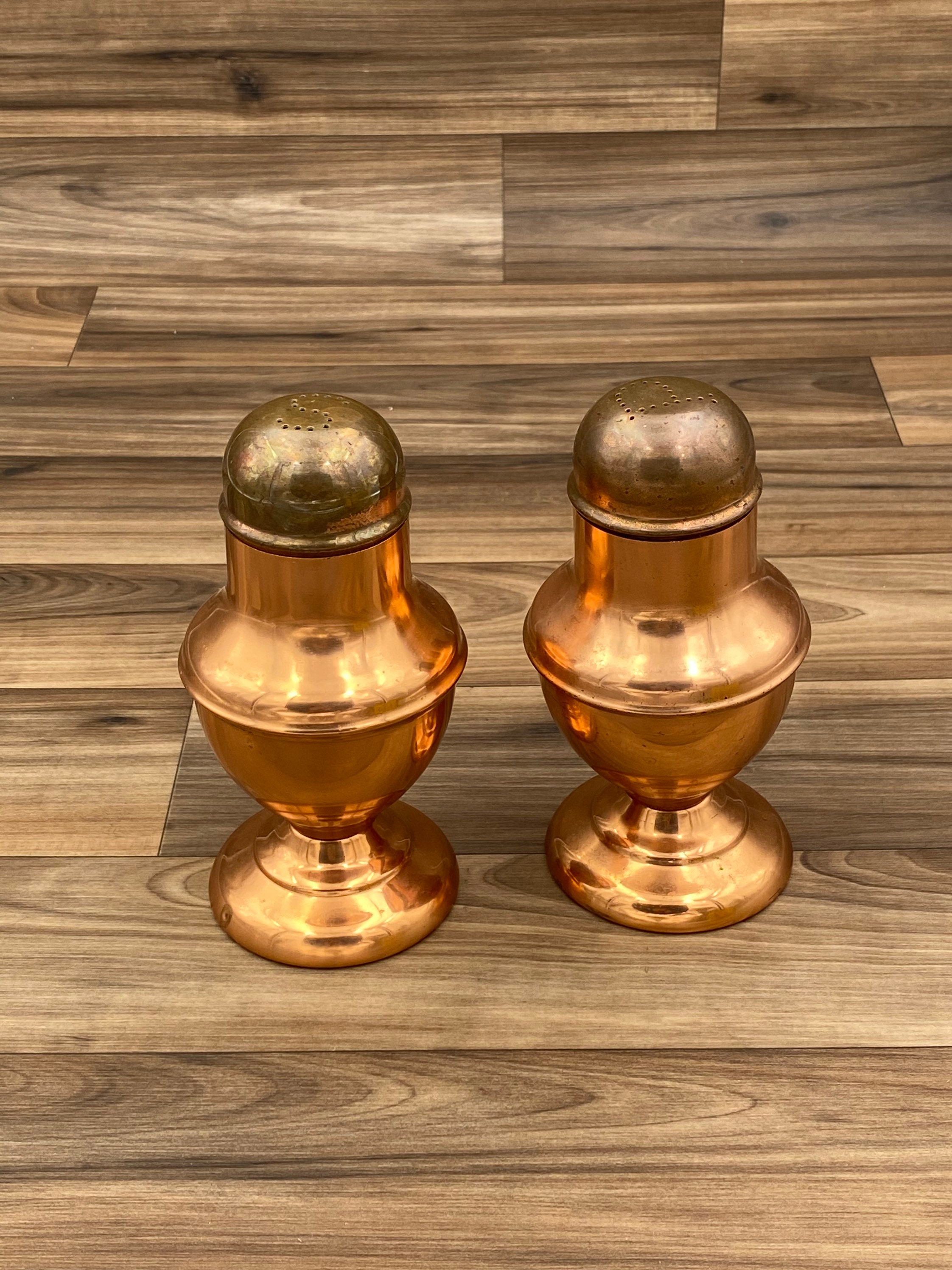 Vintage Copper Salt and Pepper Set, large Shakers, Rustic Farmhouse