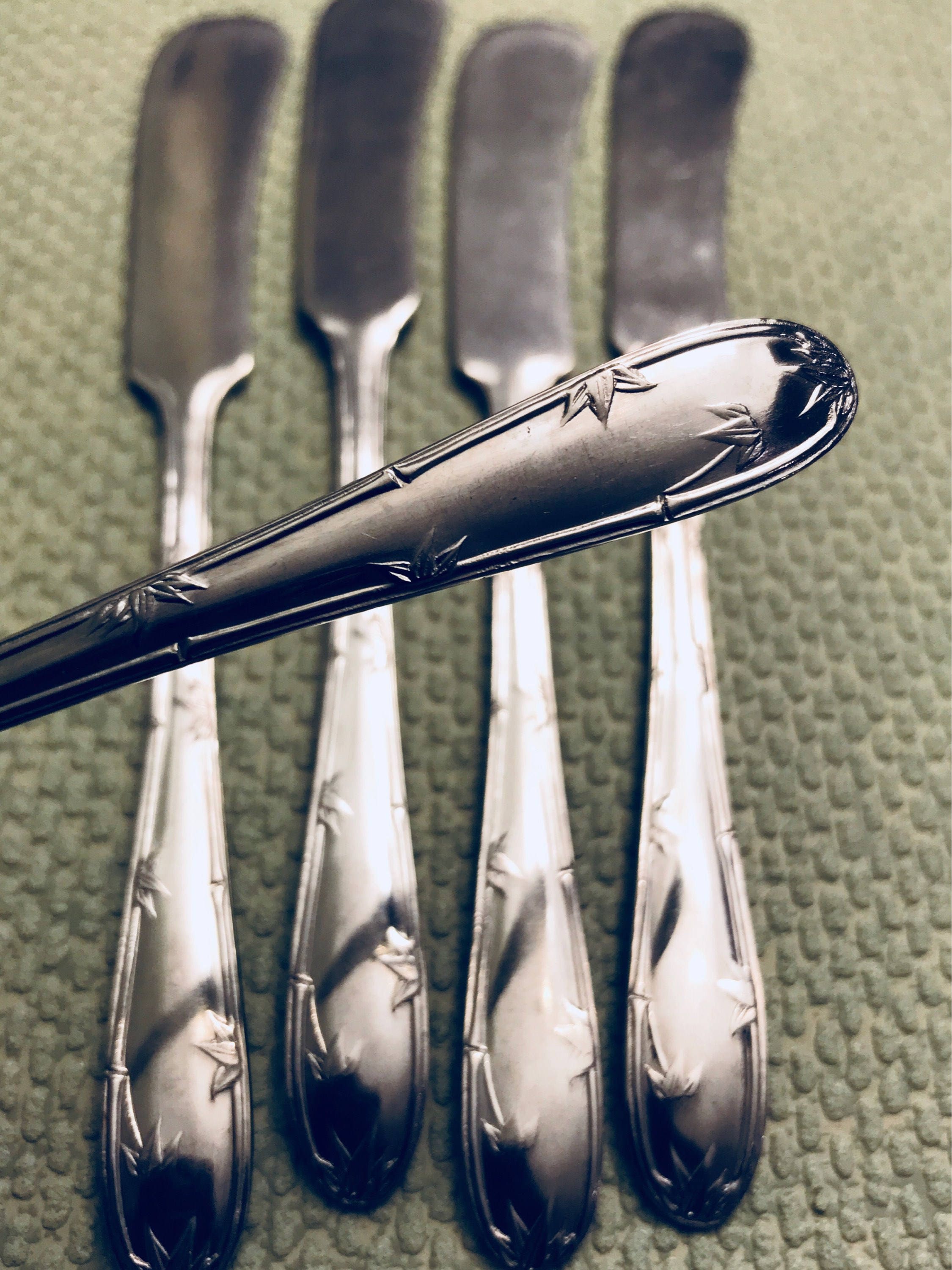 Vintage Bamboo appetizer knives, 5 mini spreaders, Bamboo pattern