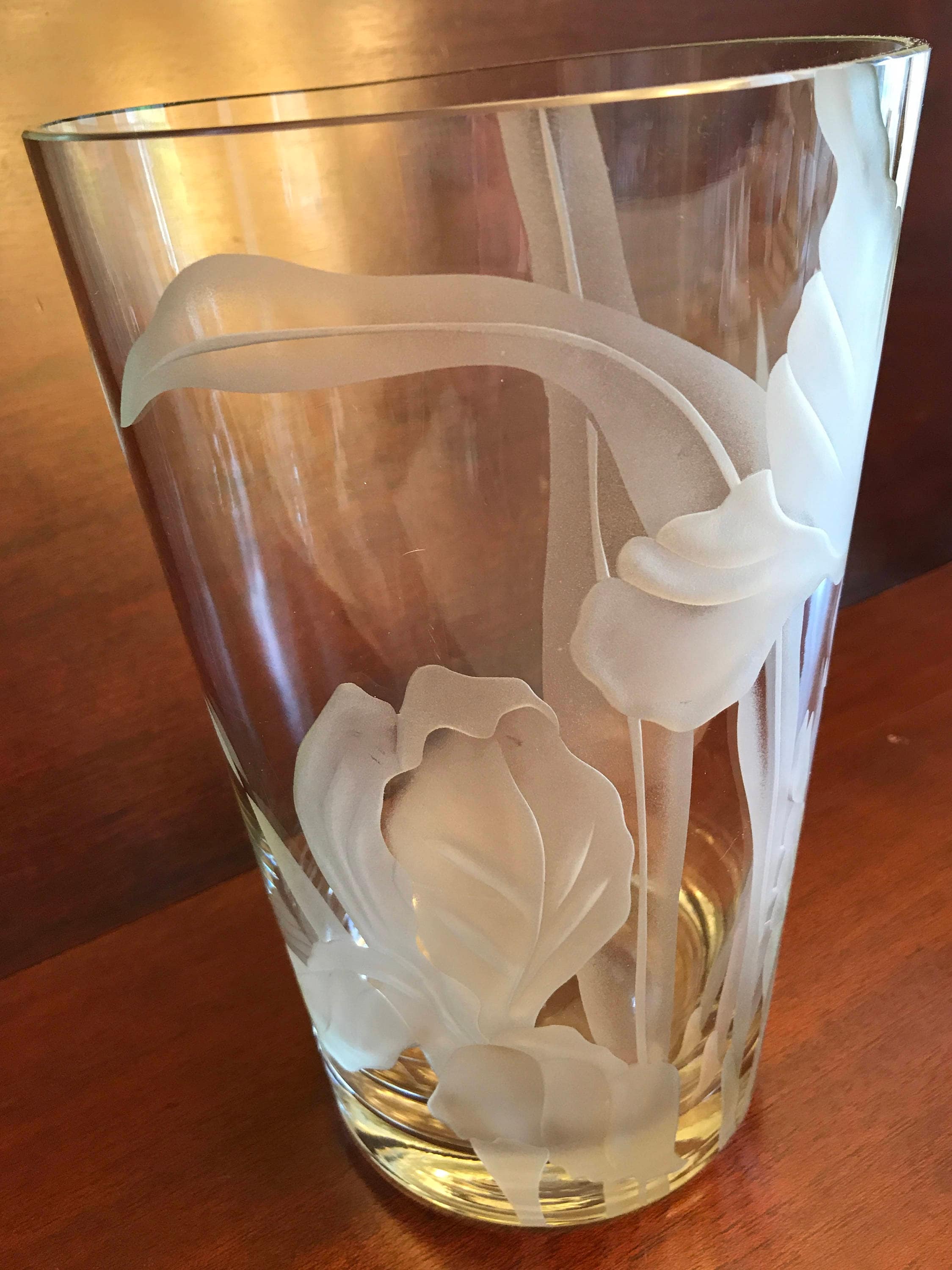 Dorothy Thorpe Vase, MidCentury Iris Design, signed Dorothy Thorpe