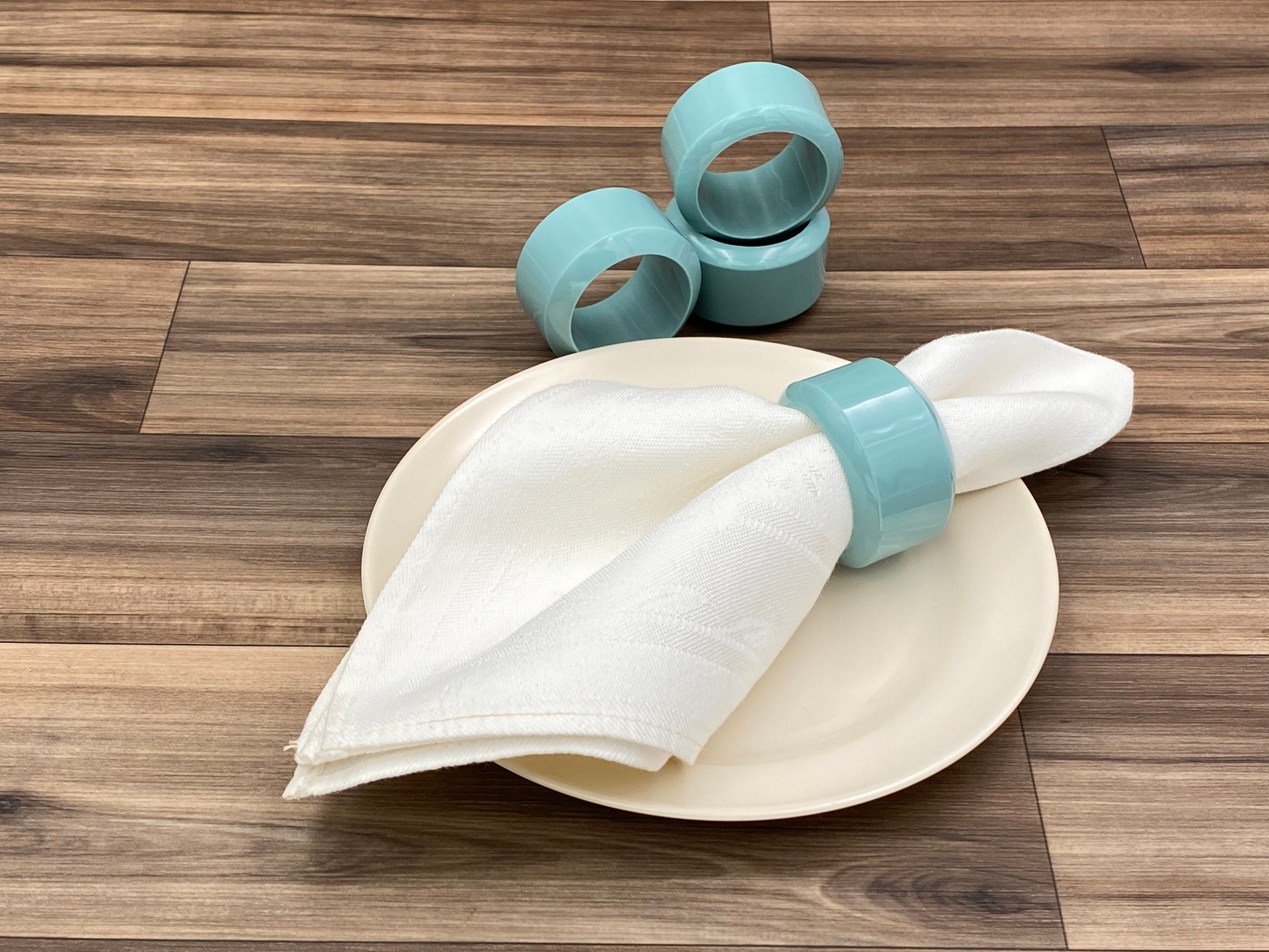 Vintage Napkin Rings, Auckey light green 4 piece set Serviette Dinner