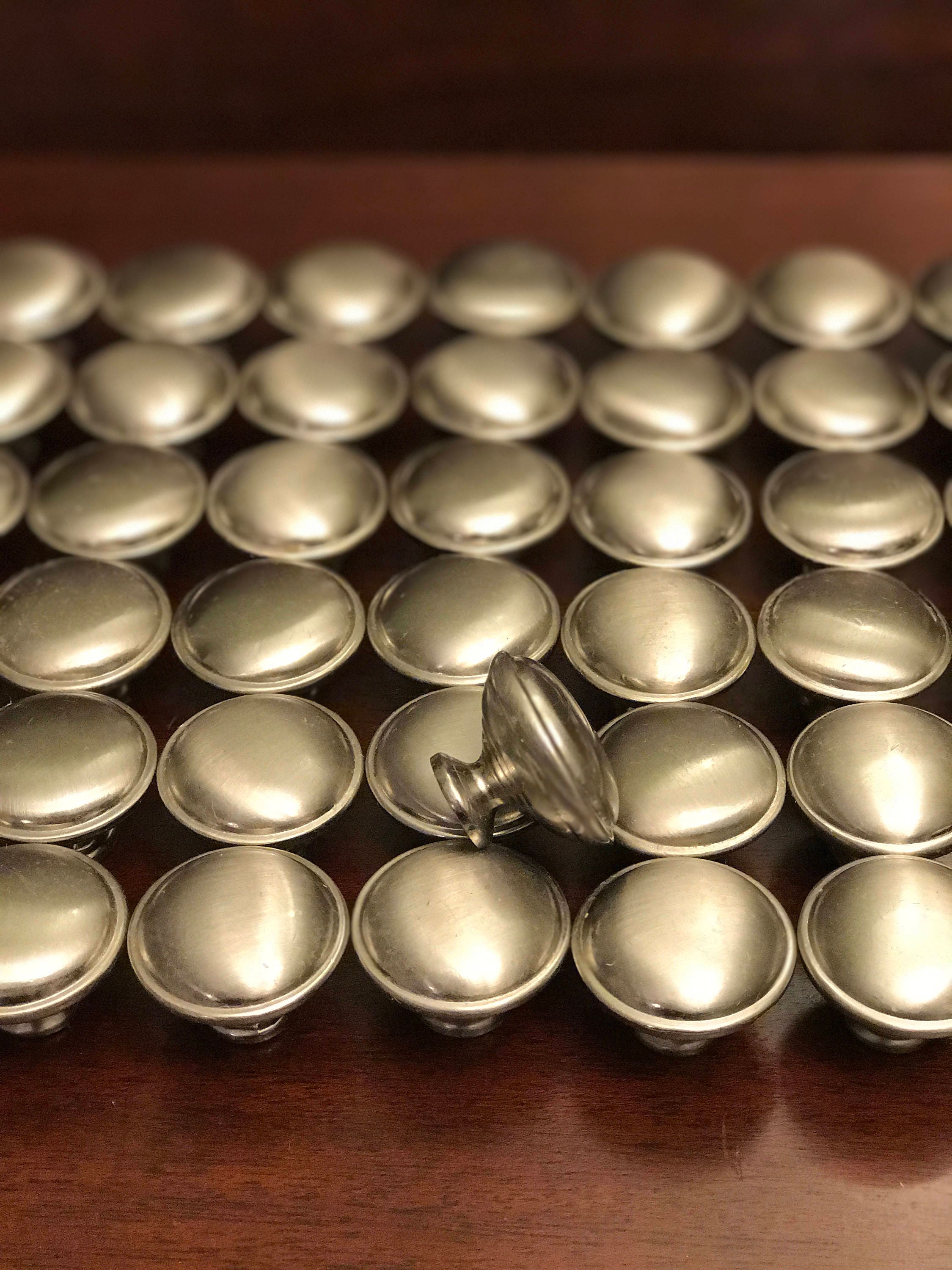 Knobs Drawer Pulls. Sets of 10 Satin nickel finish, Metal knobs