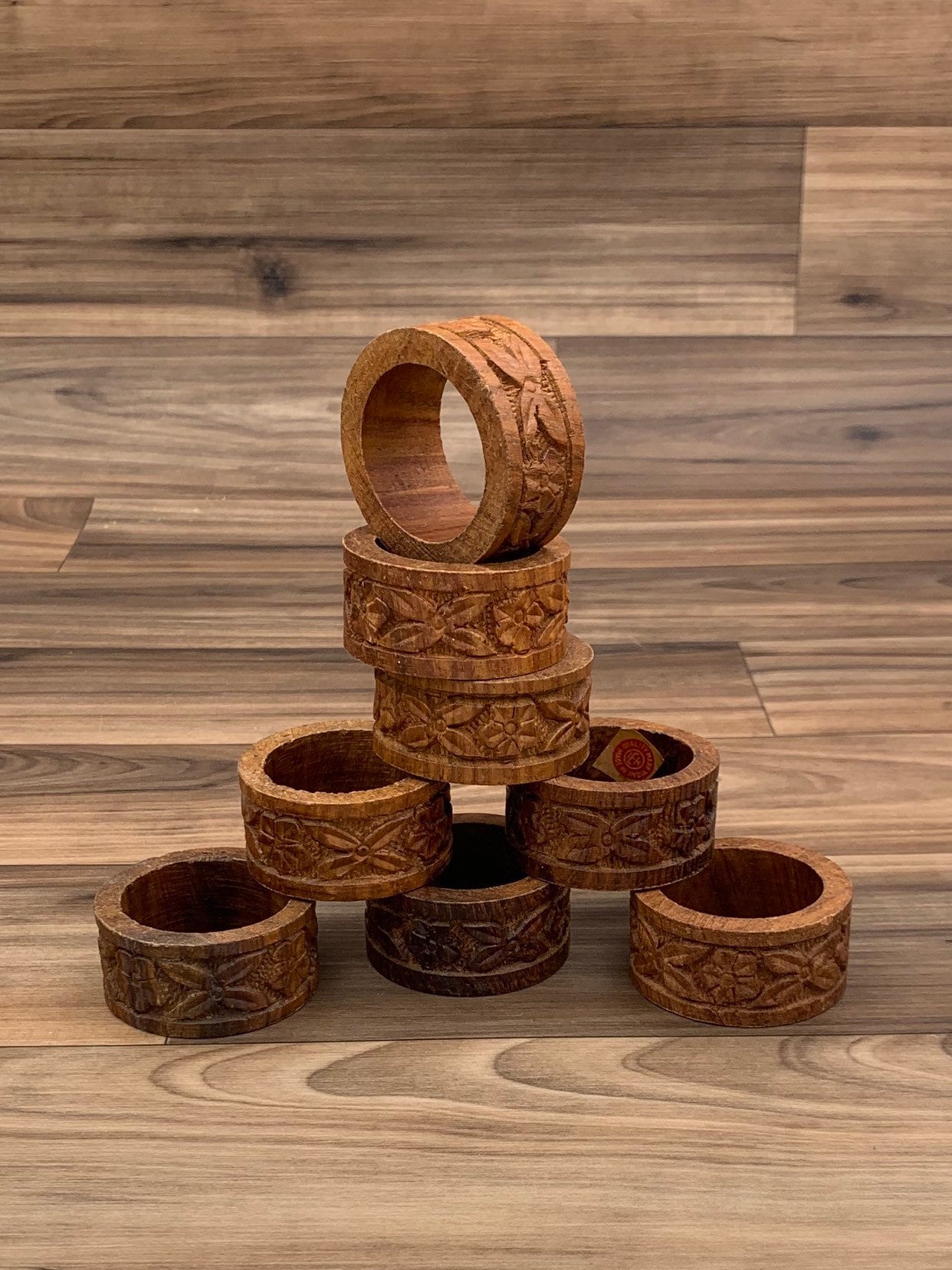 Carved Wood Napkin Rings, 8 piece set, Vintage Napkin Ring, Rustic home