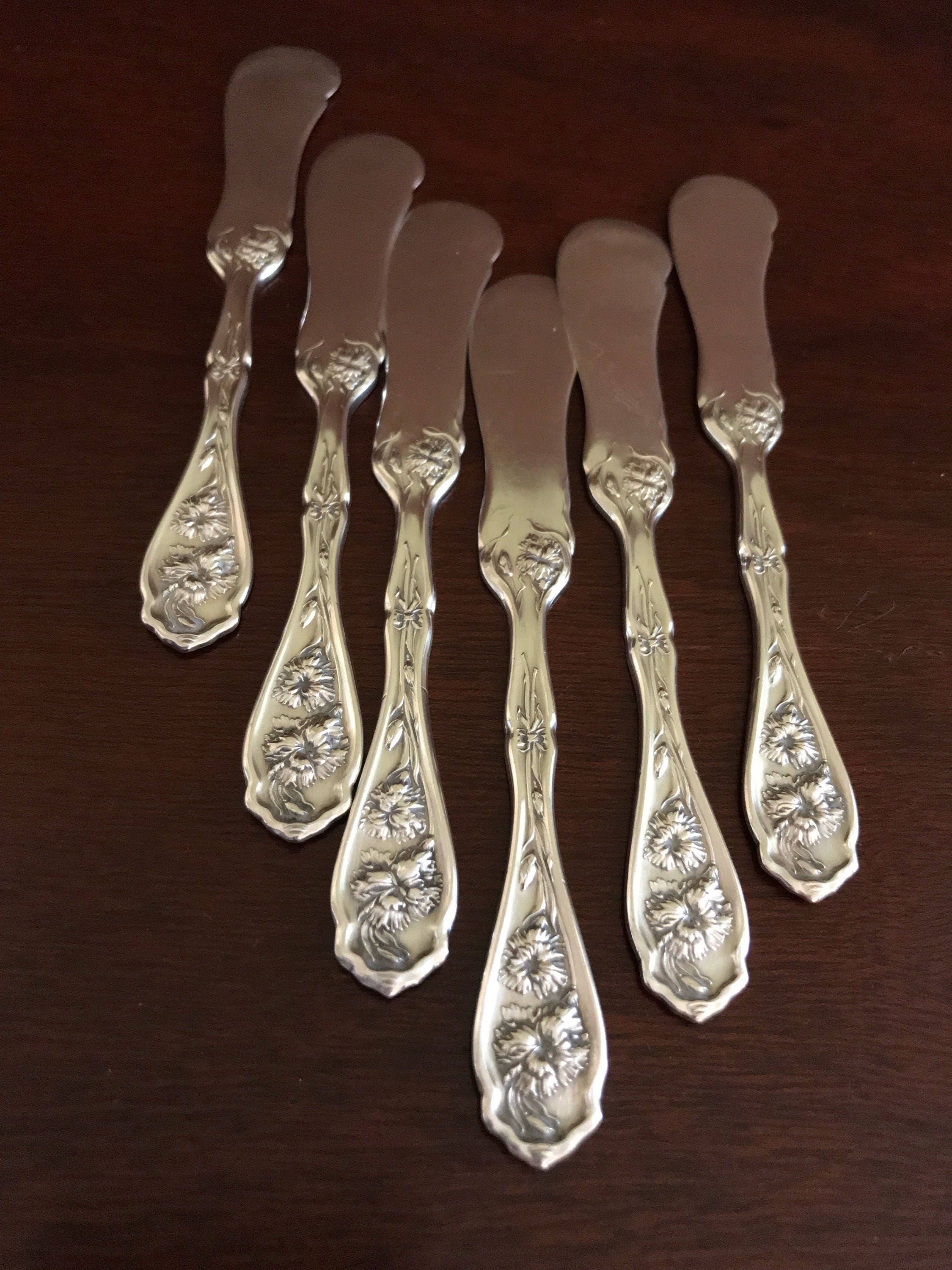 Antique Silver appetizer knives, Silverplated Rogers Carnation pattern