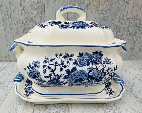 Vintage Tureen Serving Bowl, flower pattern, blue and white Transferware