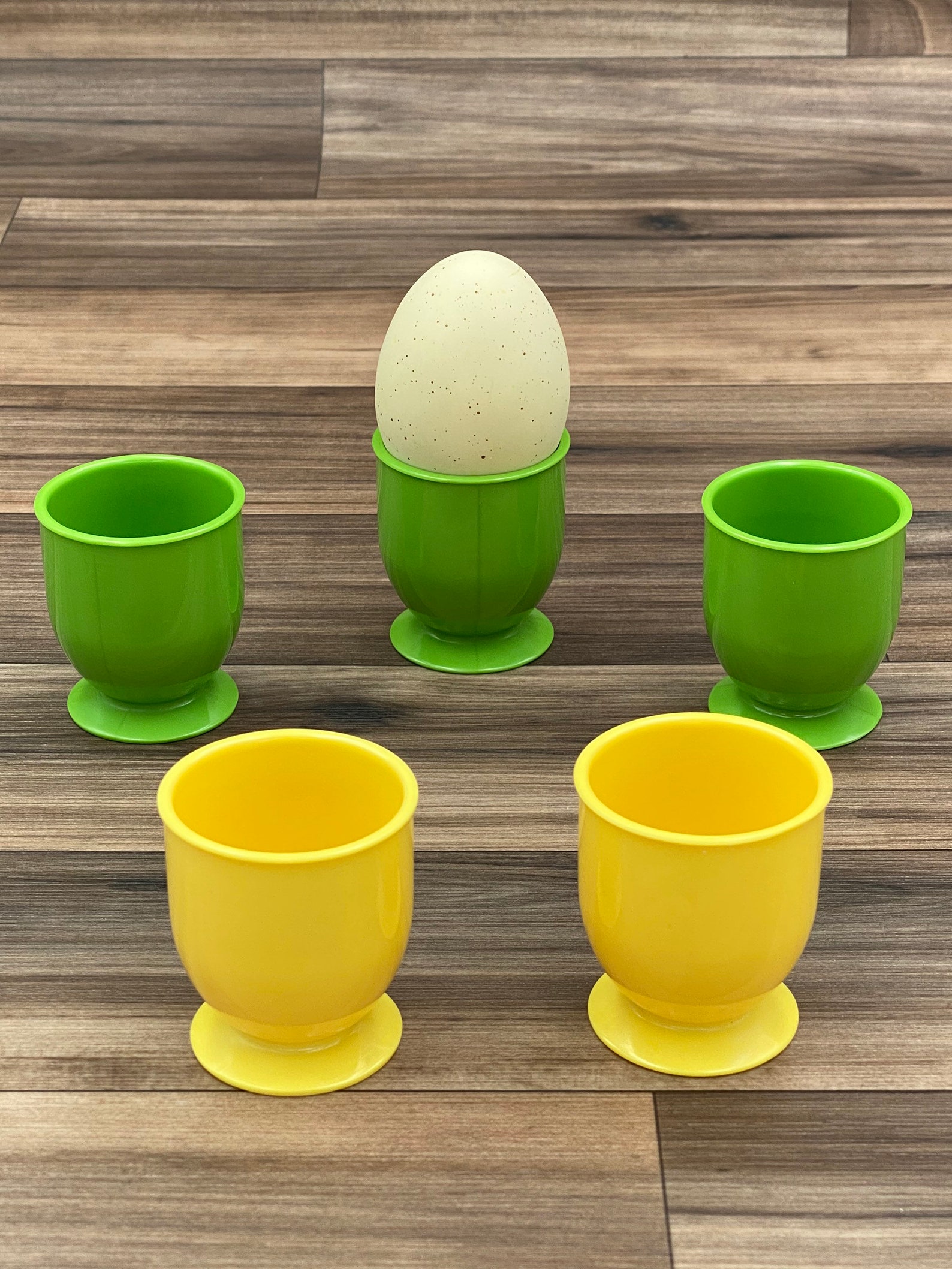 Vintage Egg Cupsplastic Egg Holders Set of 5 Egg Cups Etsy
