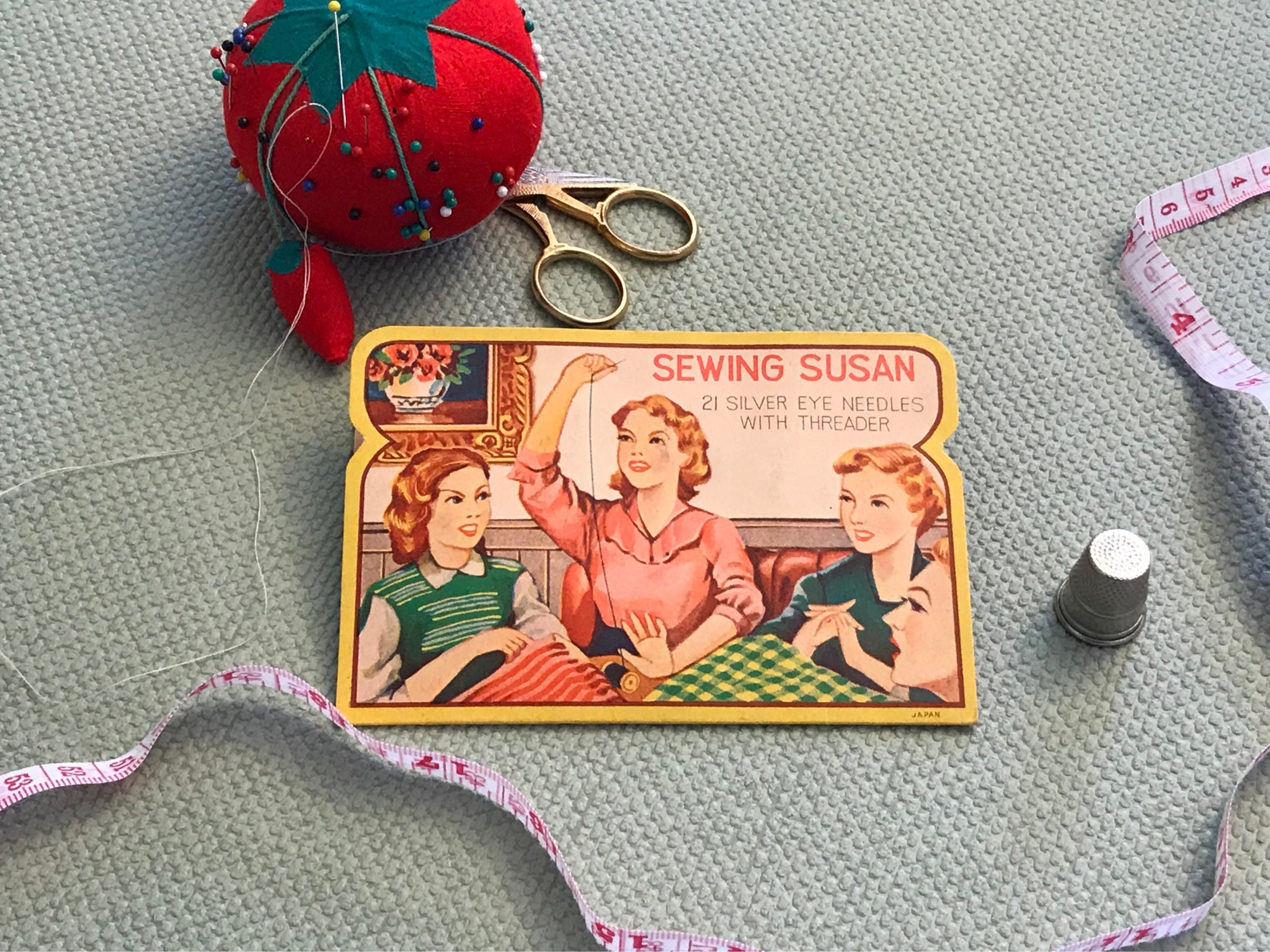 Vintage Sewing Needle Case, Sewing Susan Needles, collectible needle