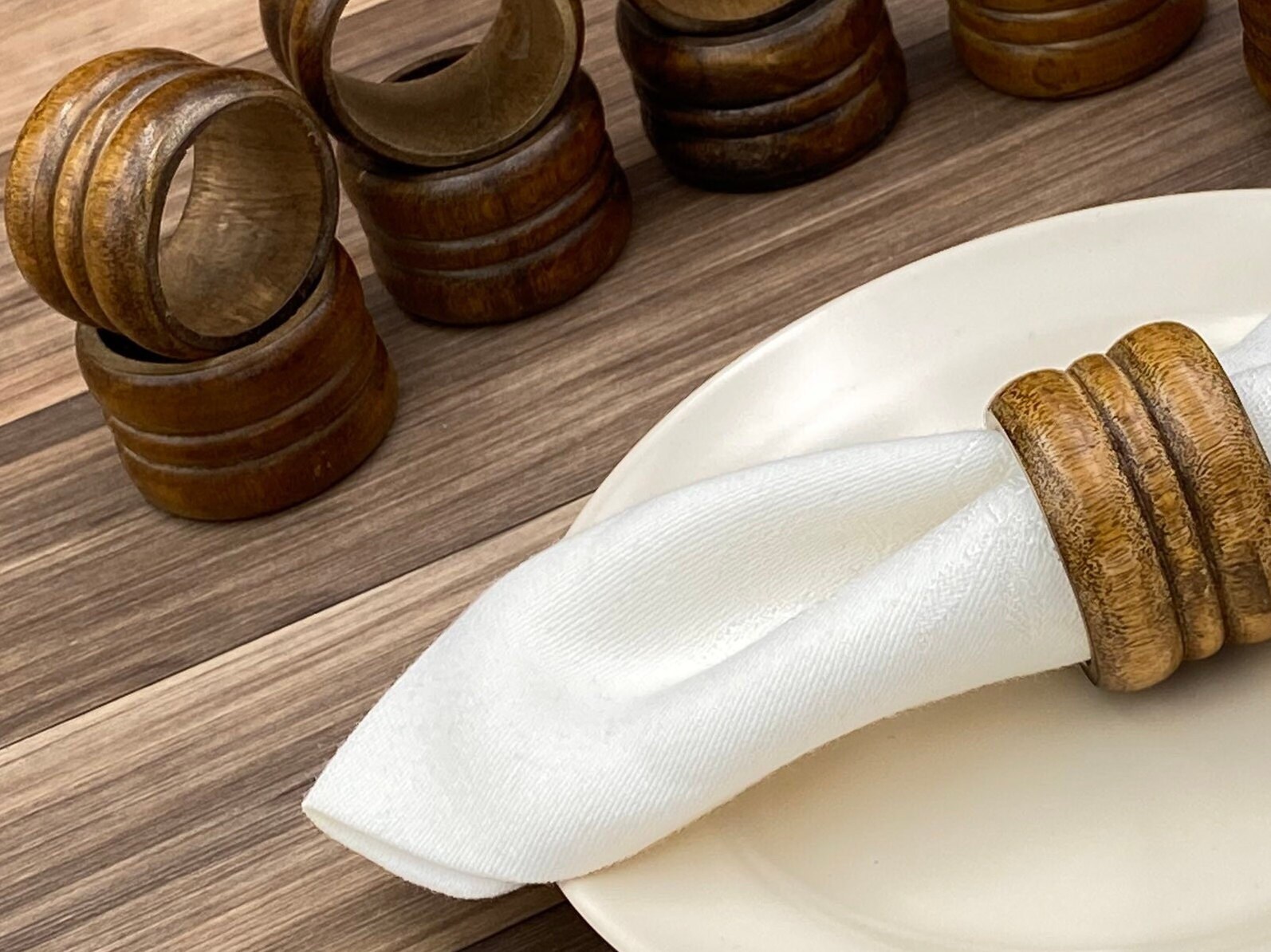 Vintage Wooden Napkin Rings Set of 6 – TheFlyingHostess