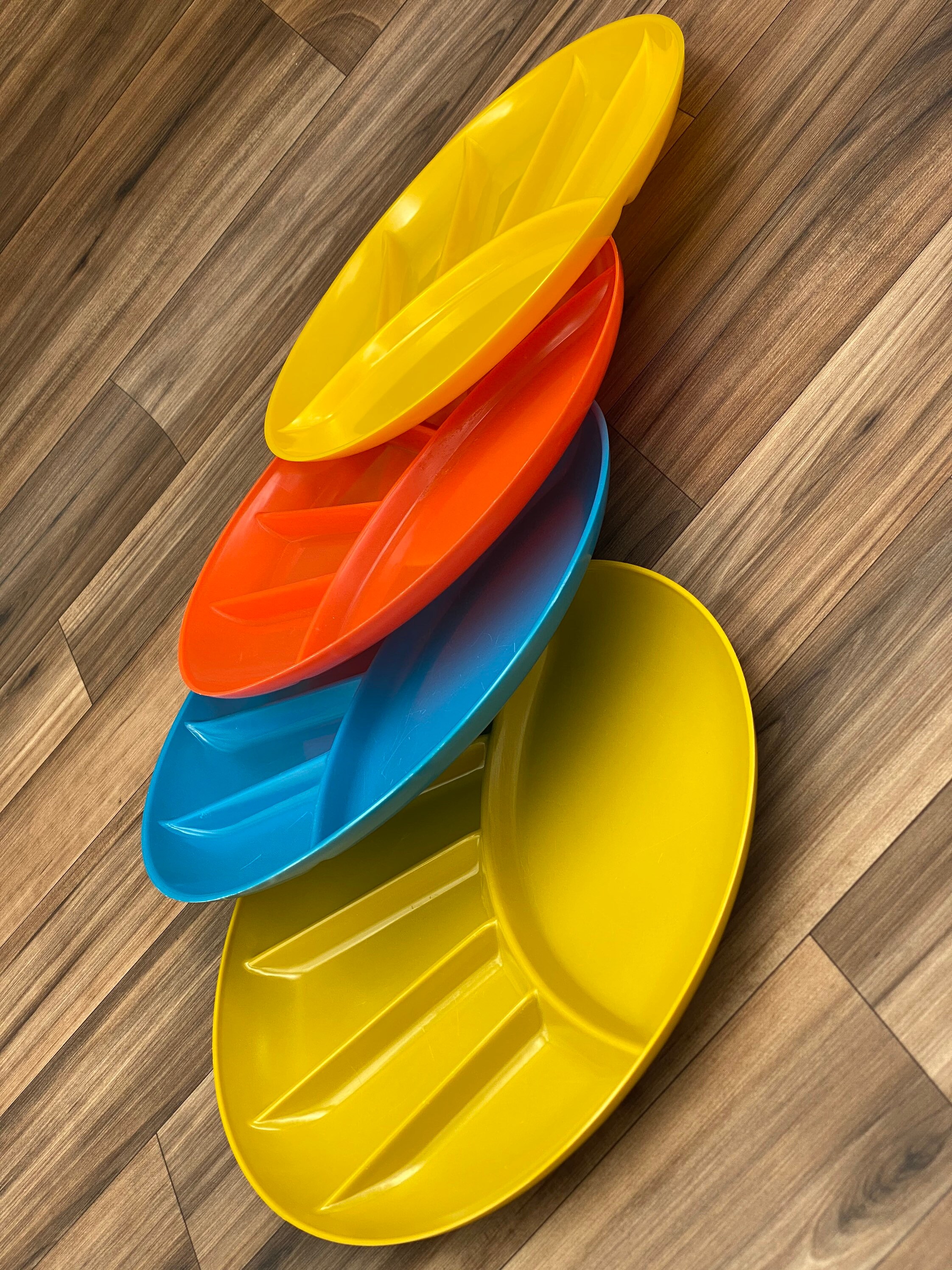 Vintage divided Plates, Plastic appetizer Plate set, Picnic plates