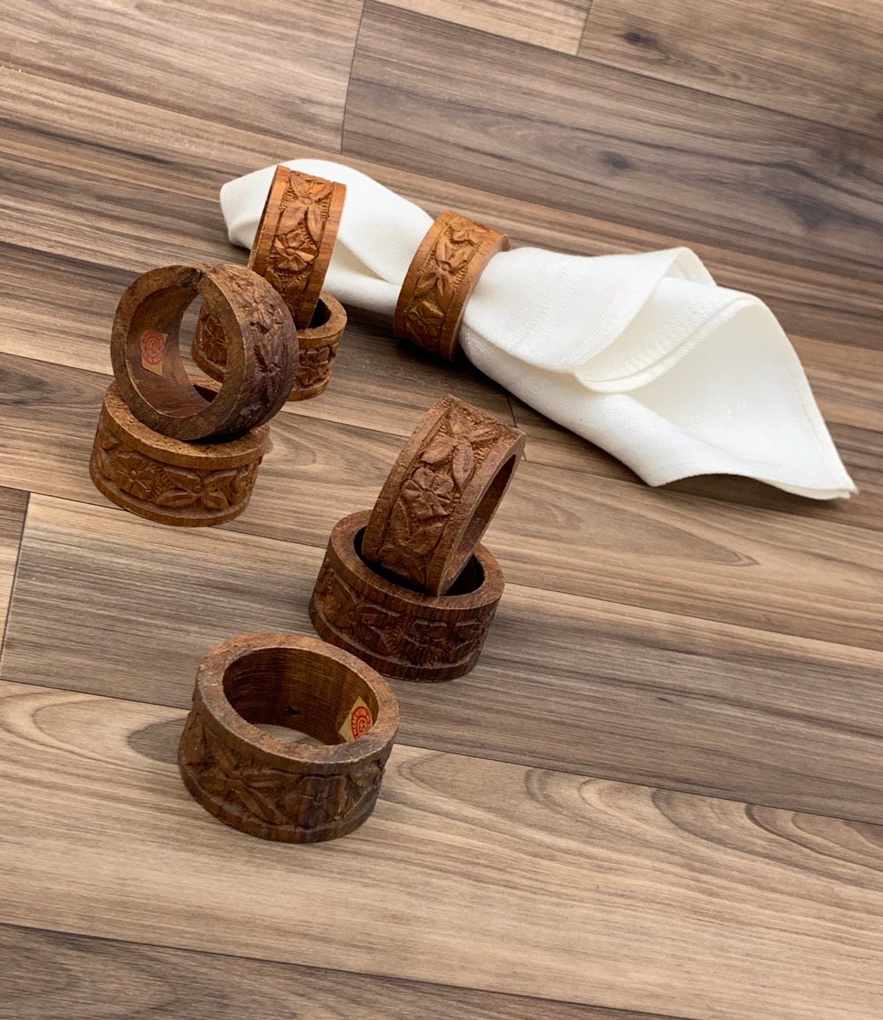 Carved Wood Napkin Rings, 8 piece set, Vintage Napkin Ring, Rustic home