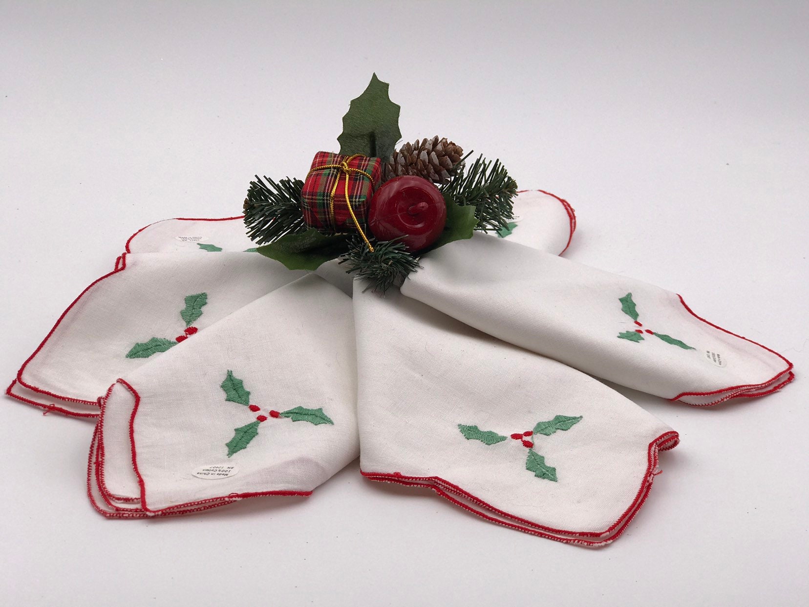 Christmas Cloth Napkins, 6 Vintage Holly cloth napkins red edging