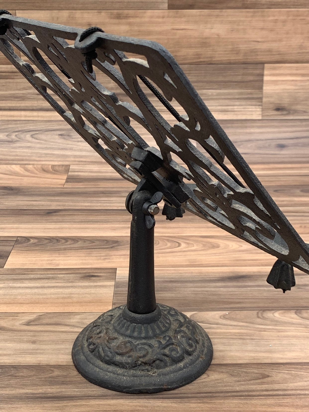 Cast iron book display stand, cookbook stand, Guestbook stand, Photo