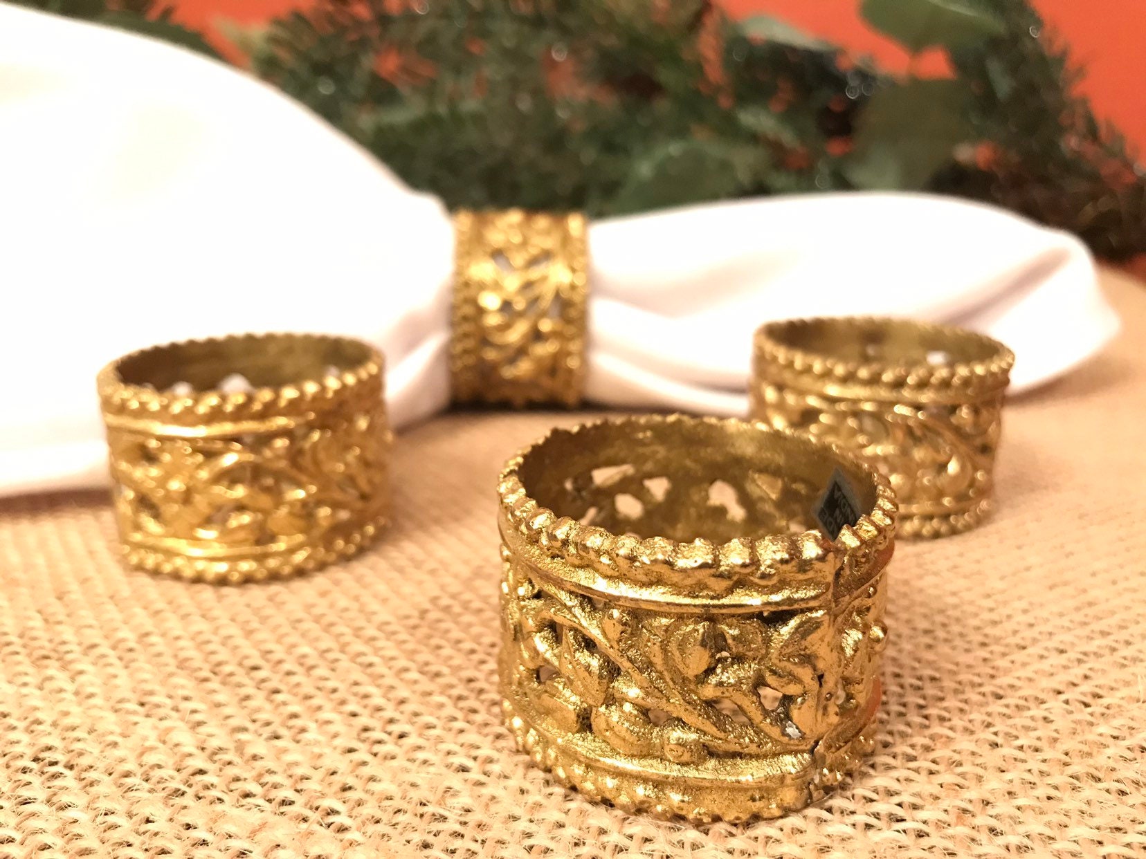 Vintage Pierced Brass Napkin Rings, 4 piece set ornate Napkin rings, floral design Napkin