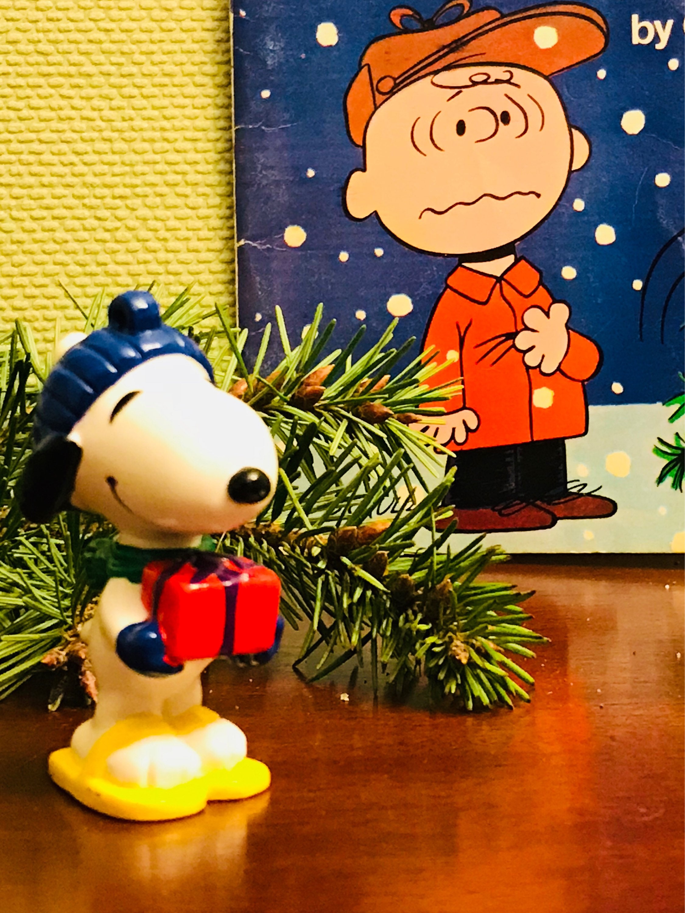 Snoopy Christmas Presents 
