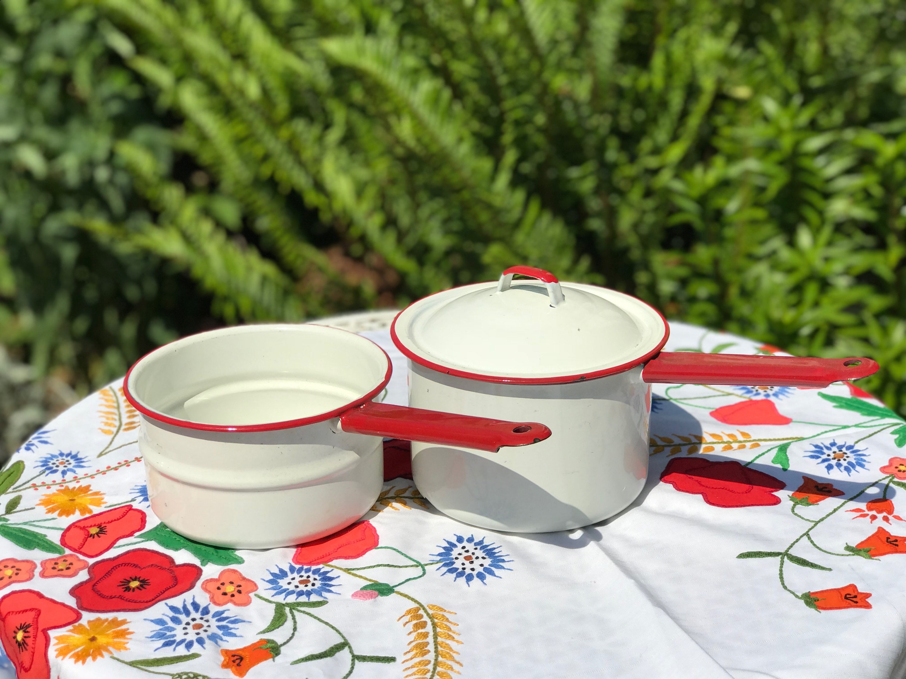 3 Vintage Enamel Red Saucepans and Pans, Vintage Enamelware Enamel Cooking  Pots Enamel Boiler Pans Enamel Pots Farmhouse Cookware 