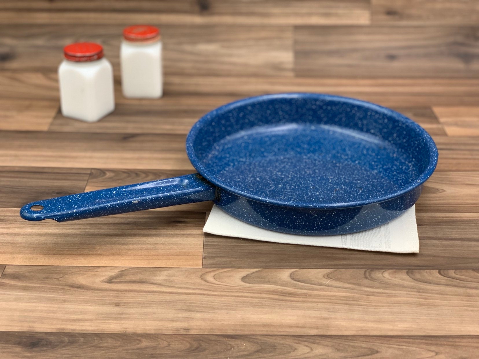 Vintage Blue Graniteware Cake Bundt Pan, Vintage Blue Enamelware Cake