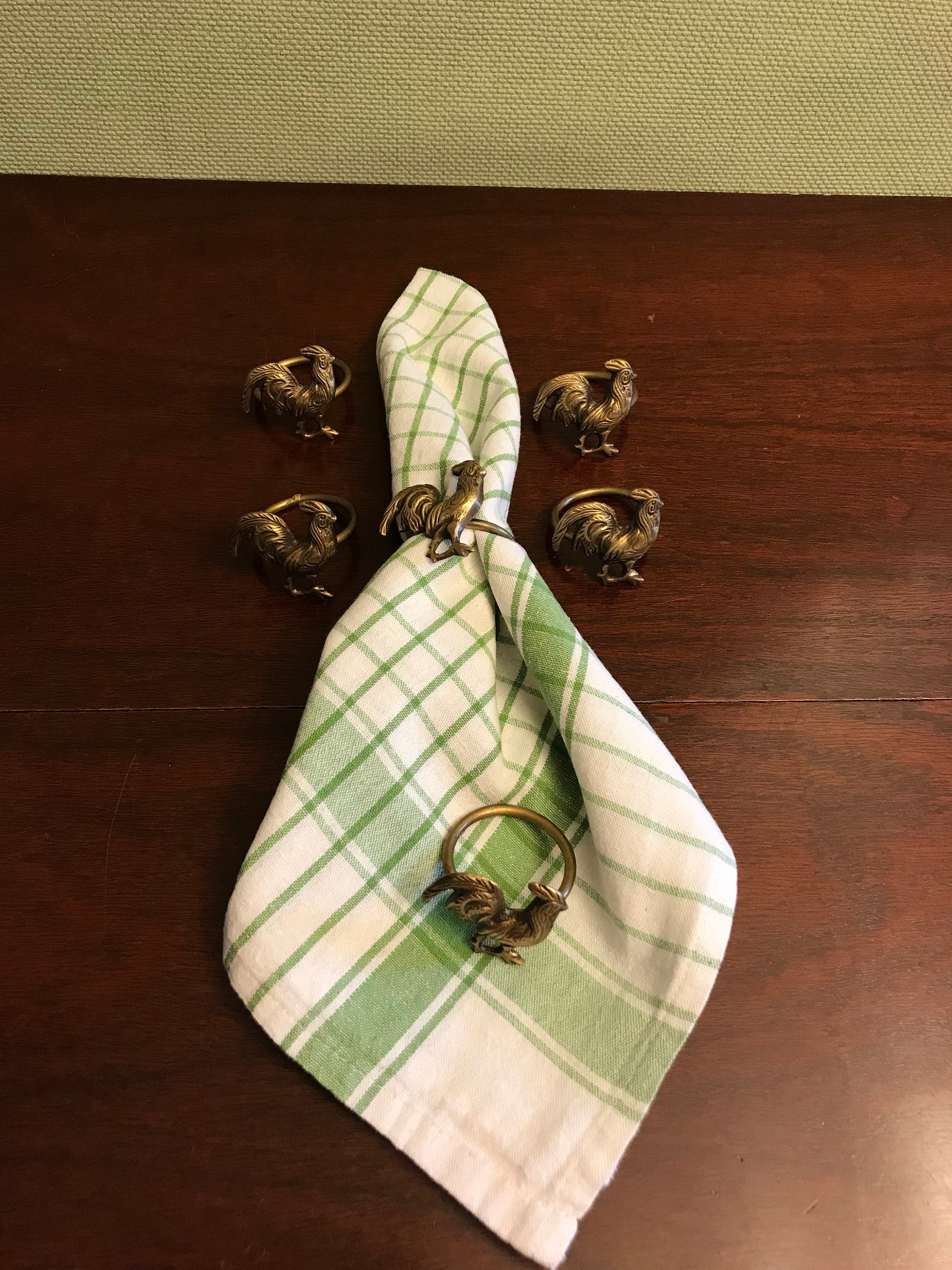 Vintage Brass Rooster Napkin Rings, Farmhouse chicken Napkin holders, 6