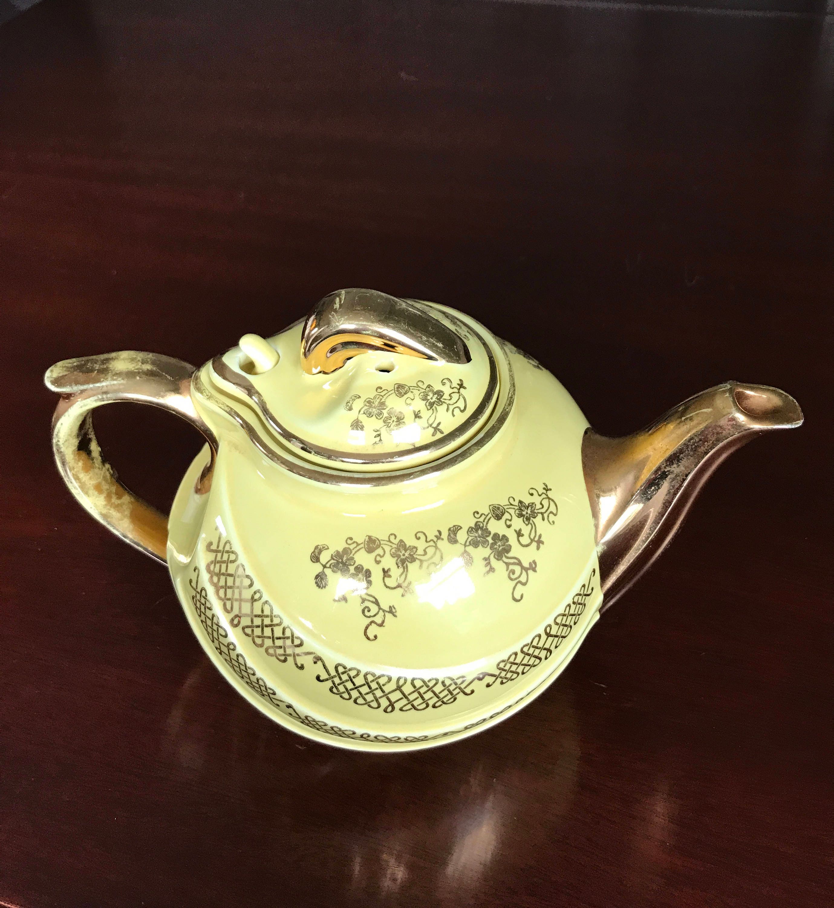 Hall Pottery Teapot, Vintage Tea pot, Hall Pottery Parade style Teapot