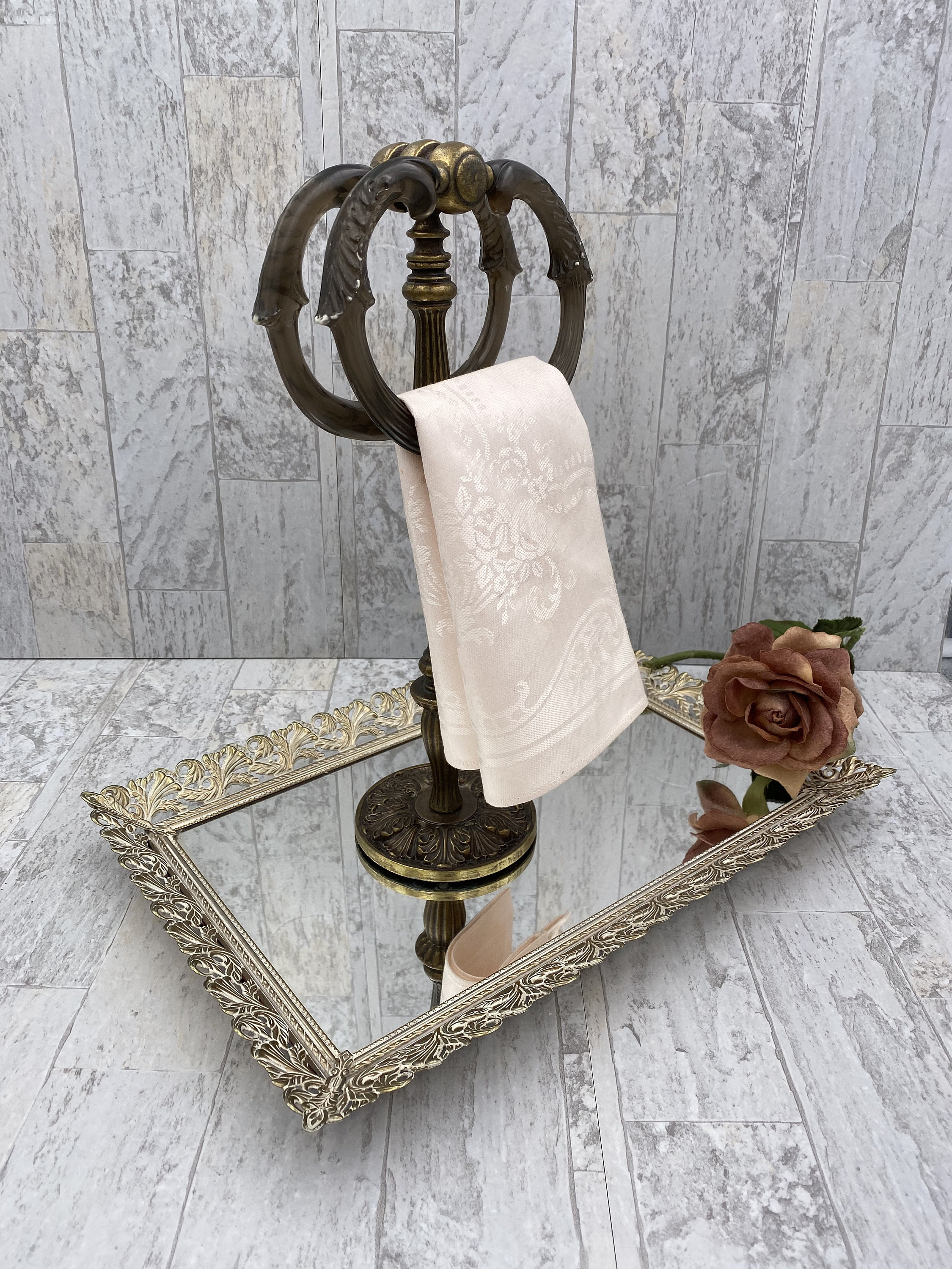 Vintage Guest towel Holder, double ring freestanding towel holder