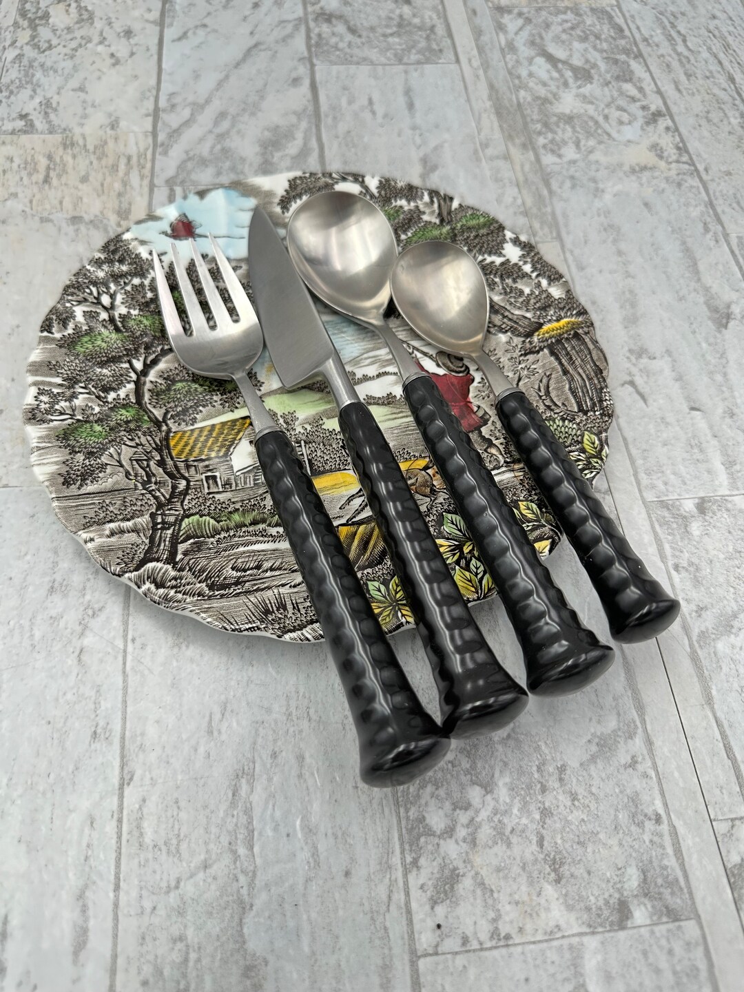 未使用　Noritakeステンレススチール カトラリーセット 16点　ナイル 未使用 Noritakeステンレススチール カトラリーセット 16点 ナイル