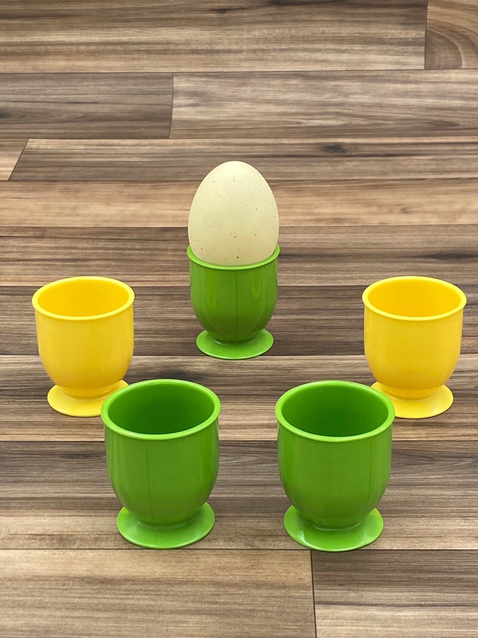 Vintage Egg Cupsplastic Egg Holders Set of 5 Egg Cups Etsy
