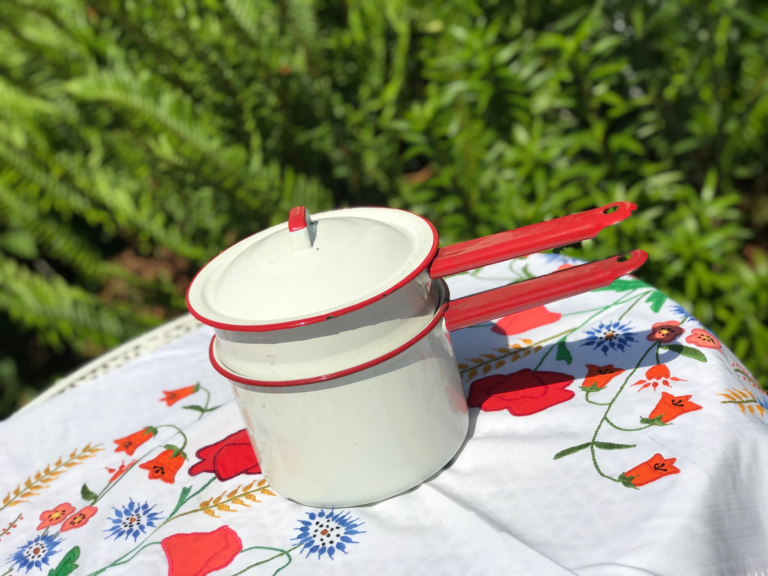 3 Vintage Enamel Red Saucepans and Pans, Vintage Enamelware Enamel Cooking  Pots Enamel Boiler Pans Enamel Pots Farmhouse Cookware 