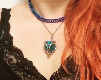 Playable D20 Necklace, wearable Captured Dice Pendant, Chainmaille DnD Jewellery gift for Gamer, D20 chainmail Cage for Tabletop & LARP