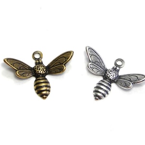 17 mm Trinity Brass Bee Charm, Bee Pendant - Antique Gold/Silver (1 pc.)