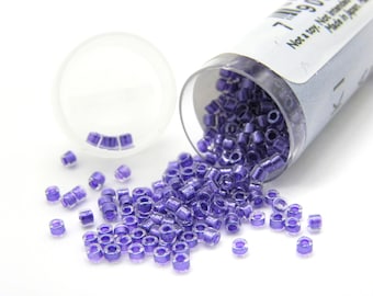 Miyuki Delica Perlen, zylindrische Rocailles - 2,0 mm (11/0) - BD Sparkling Purple Lined - DB906 - 5,2 g Röhrchen mit ca. ca. 1440 Perlen