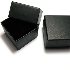 Kleine vierkante zwarte kartonnen sieradengeschenkdoos 40 x 40 x 30 mm - ringdoos (2 dozen)