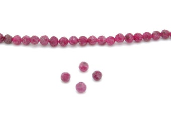 Runde facettierte pinke Mini-Rubin-Perlen, Mini-Korund-Perlen, sehr kleine geschliffene Halbedelsteinperlen - 2,5 mm - 30 Stk