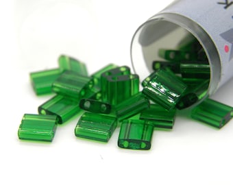 Miyuki Tila-Perlen, quadratische 2-Loch-Perlen, japanische Glasperlen - 5 mm - Transparent Green TL 146 - 7,2 g Röhrchen(ca. 85 Perlen)