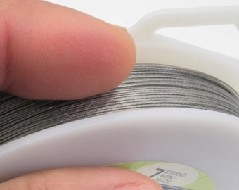 0.46 mm (.018 inch) Beadalon 7-Strand Nylon-Coated Stainless Steel Beading Wire - Bright
