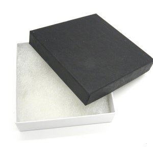 8 x 8 x 2 cm (3 x 3 x 0,8 inch) middelgrote vierkante kartonnen sieradengeschenkdoos - zwart - 1 stuk