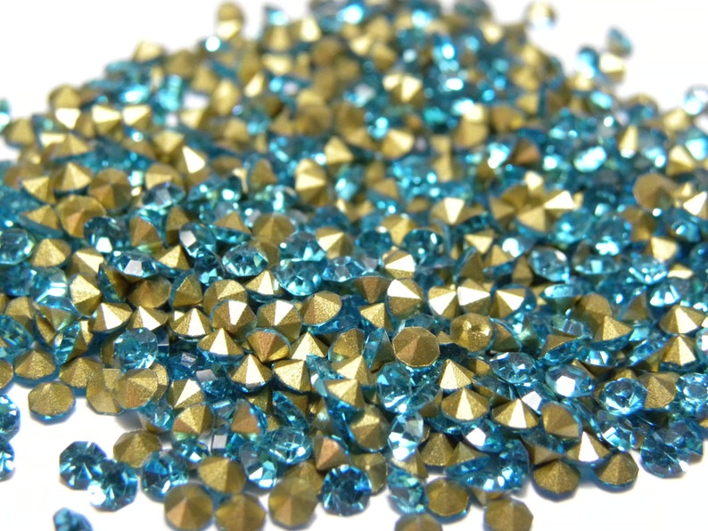 2.8 mm 10ss Grade A Back-Foiled Glass Rhinestone Chatons 100 Pc. Aquamarine light blue image 1