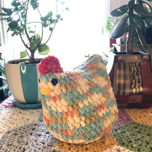 Retro Crochet Chicken image 5