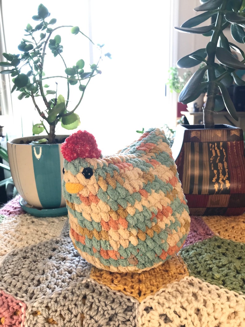 Retro Crochet Chicken image 5