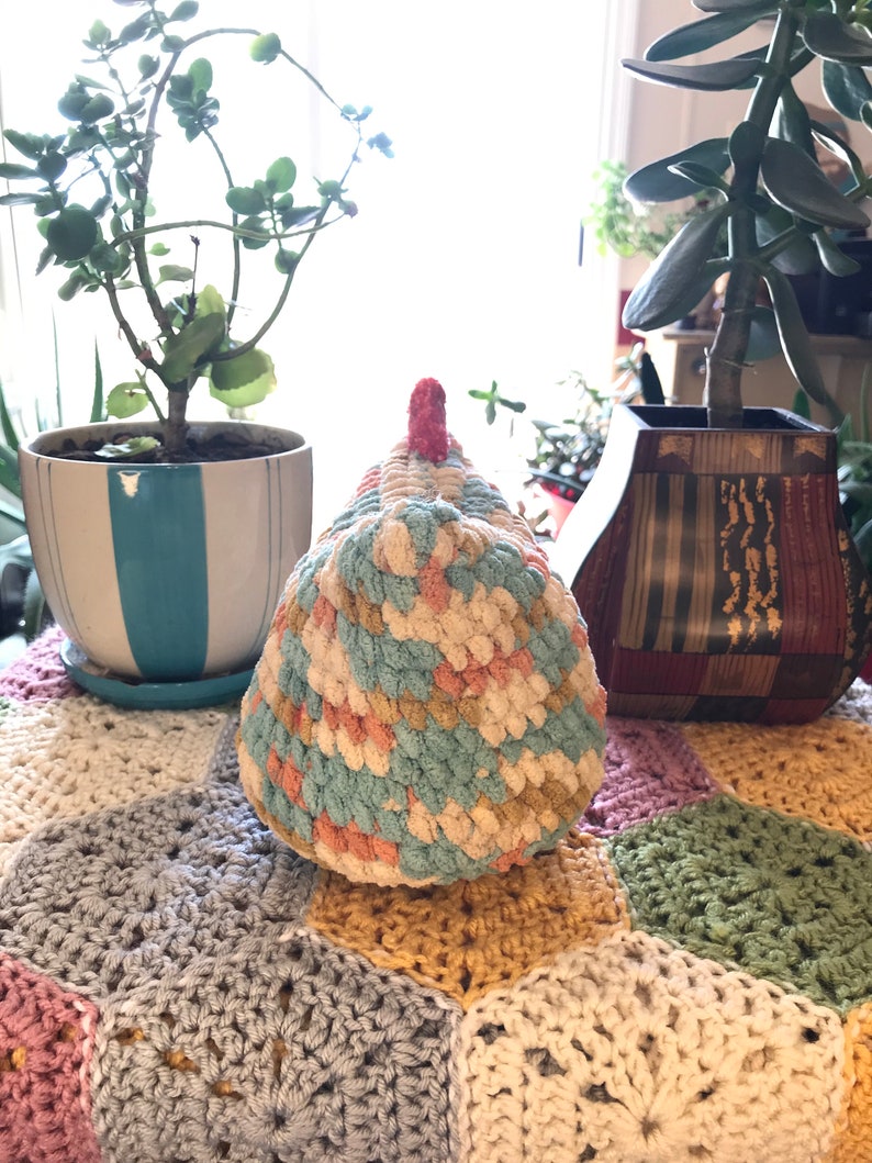 Retro Crochet Chicken image 3