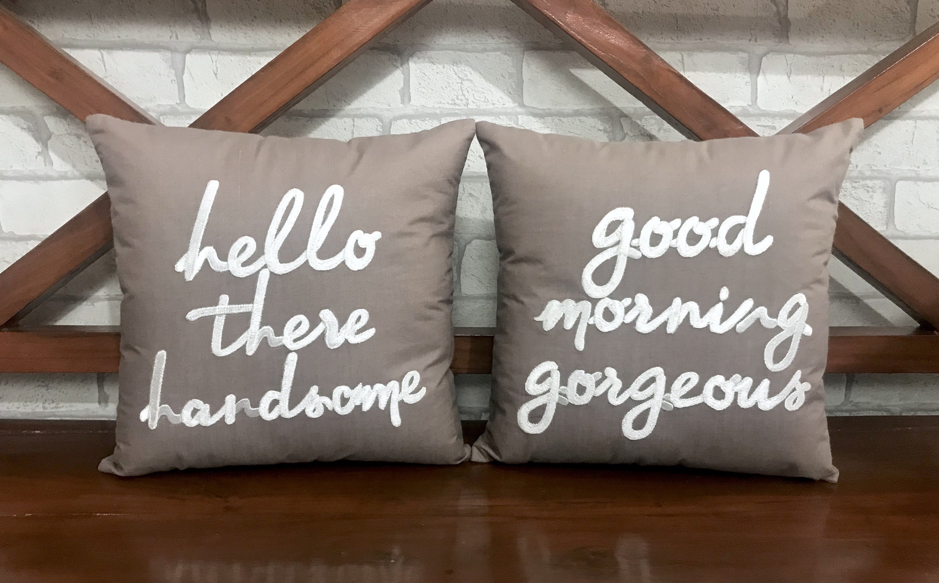 50% Vente Son et Le Sien M. mme Pillow Set Bonjour Il Beau Magnifique Couple, Mariage, Anniversaire,