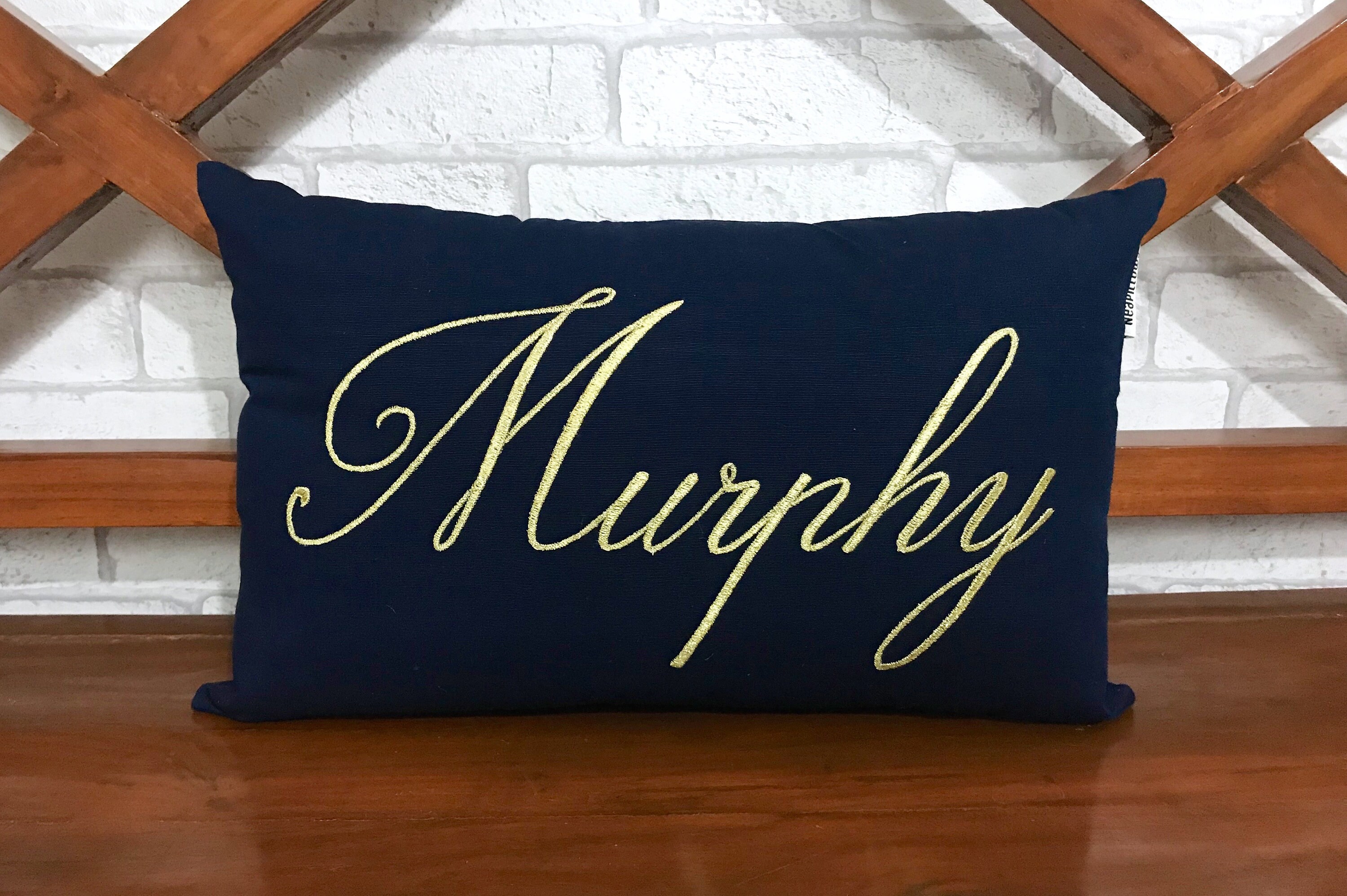 30% Vente Custom Name Hand Embroidery Pillow, Customised Kids Name, Couple, Dorm Decore, Baby Shower
