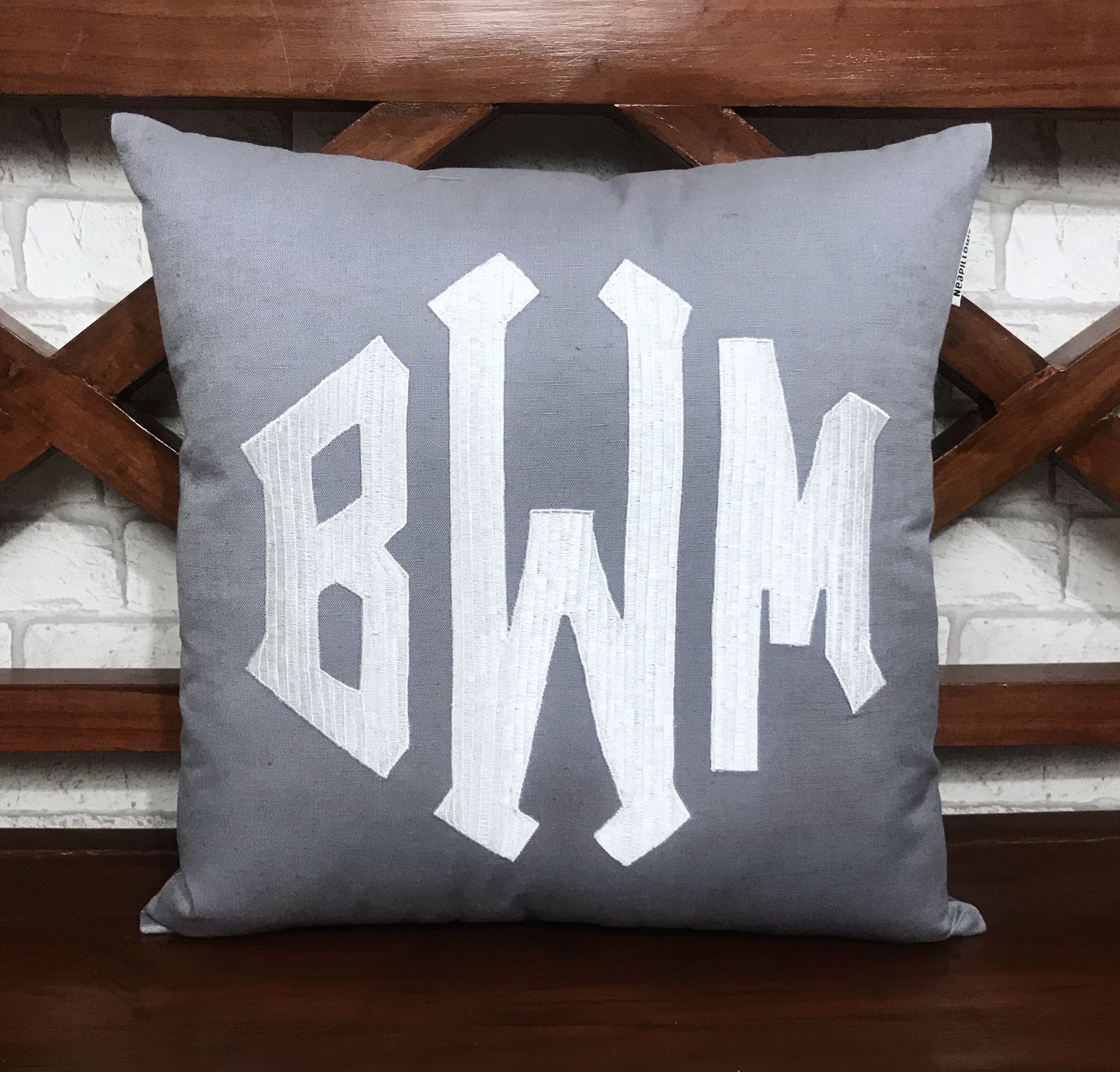 30% de Réduction Monogram Pillow Initial Name Letter Pillow, Kids Dorm Decor, Couple, Valentine, Mar