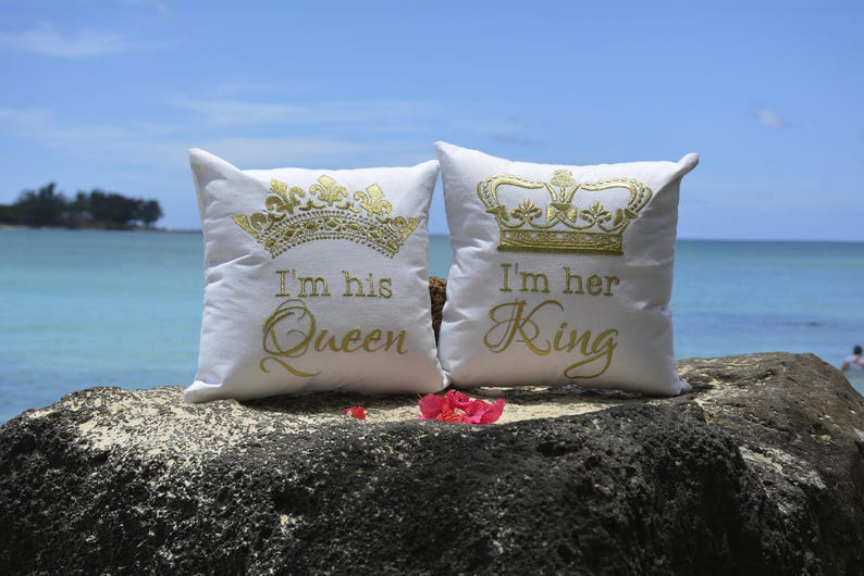 30/% OFF Mr and Mrs Pillow Set King and Queen Crown Couple Gift,Wedding Gift,Anniversary Gift,Gift for Bride,Newlywed,Engagement,Gift for Her