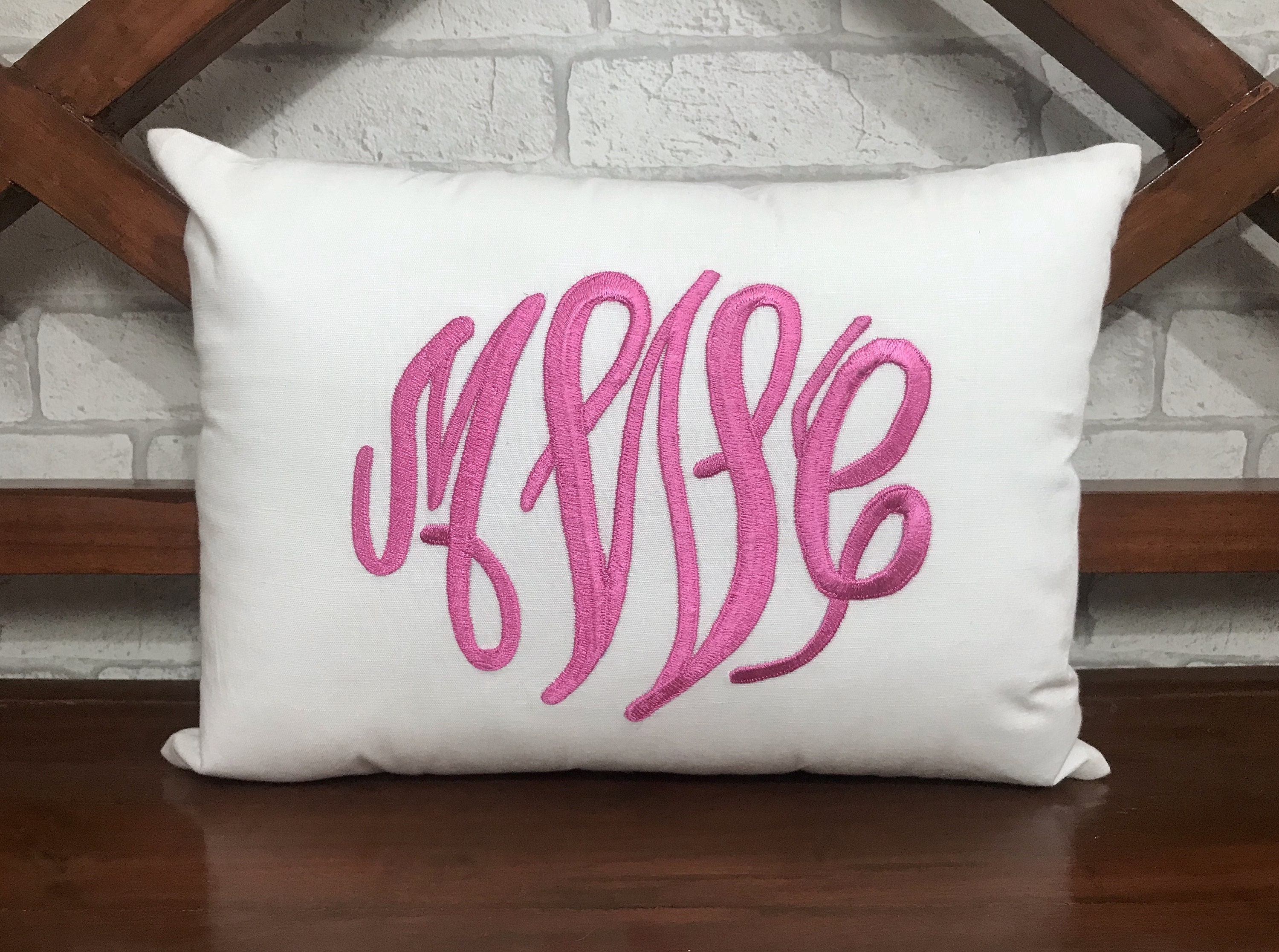 30% Off Oreiller Monogramme, Décoratif, Cadeaux Personnalisés, Dortoir Personnalisé Décor, Valentine