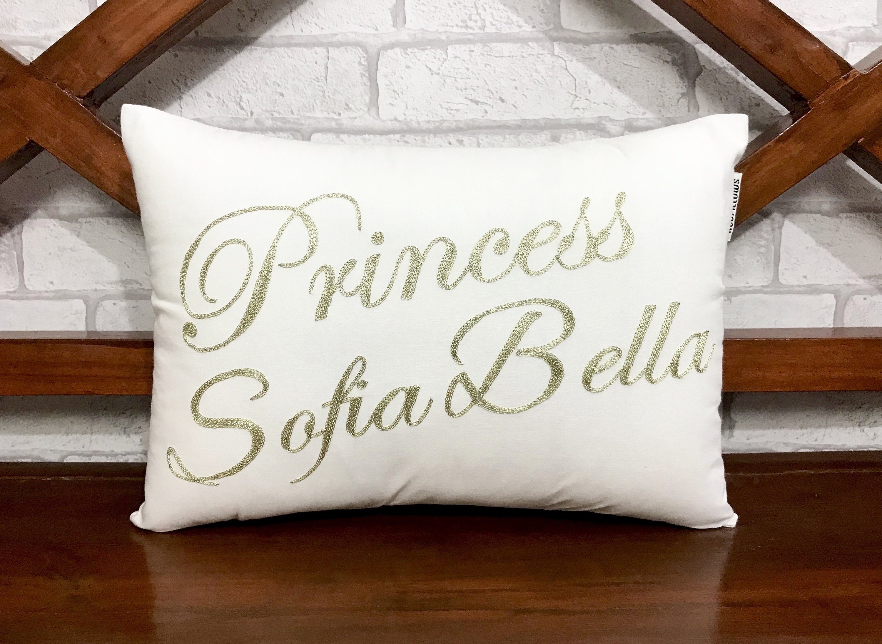 30% de Réduction sur Le Nom La Vente Broderie à Main Oreiller Cadeau Personnalisé Pour Bébé, Enfants