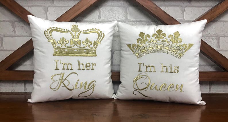 30/% OFF Mr and Mrs Pillow Set King and Queen Crown Couple Gift,Wedding Gift,Anniversary Gift,Gift for Bride,Newlywed,Engagement,Gift for Her