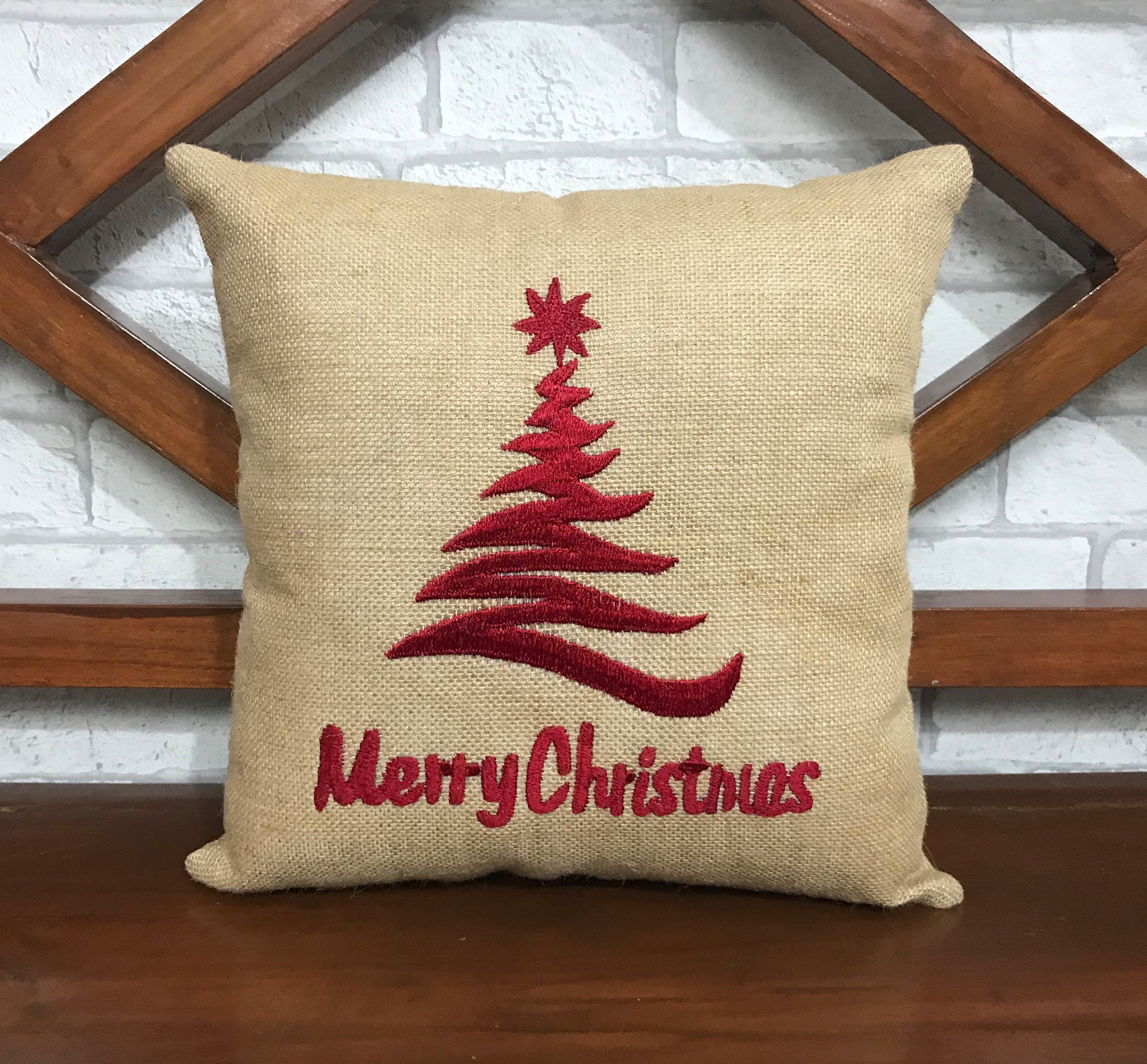 50% de Réduction sur L'oreiller Sapin Noël, La Décoration Joyeux Les Cadeaux d'hiver, L'arbre Forme 