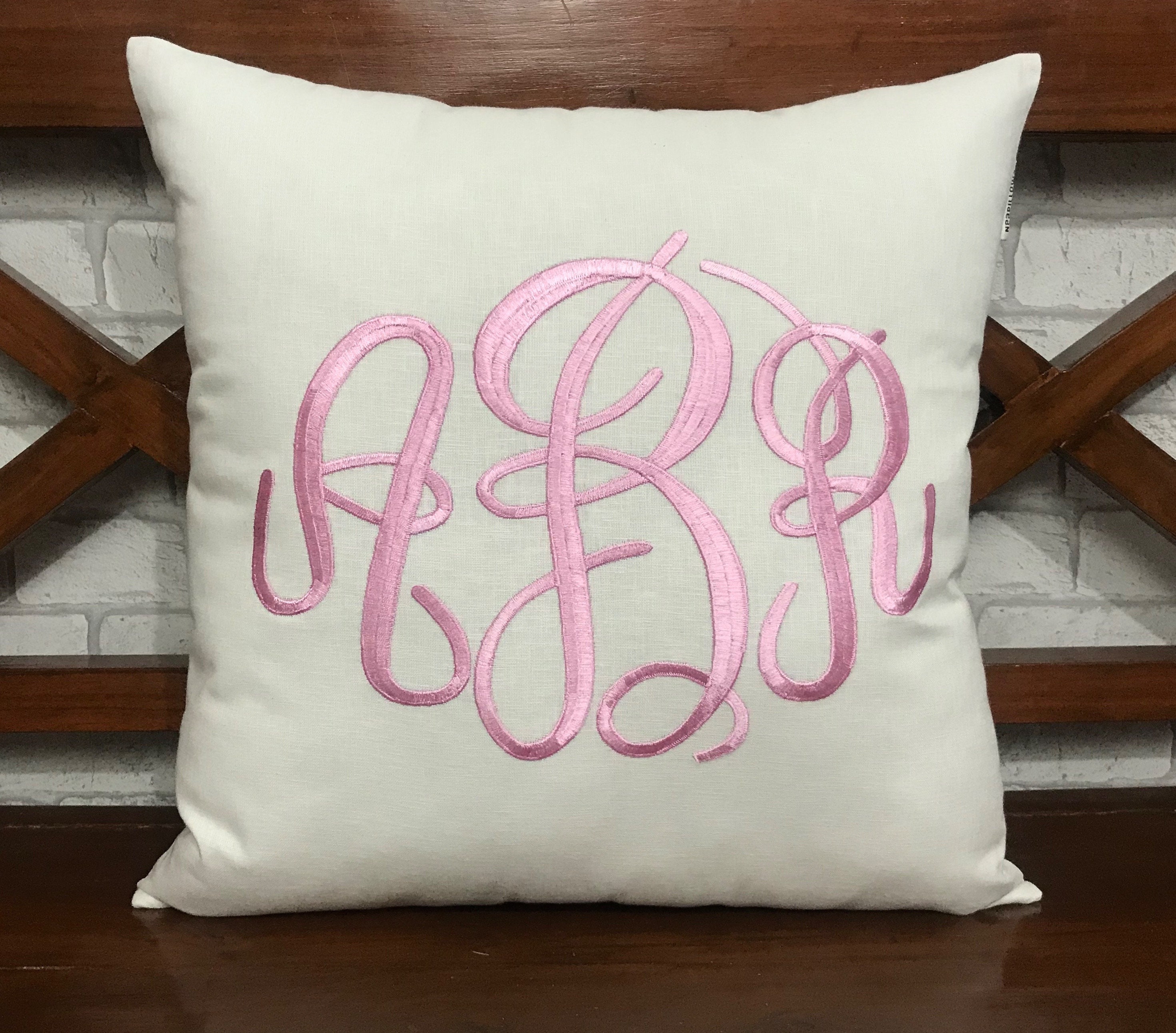 30% de Réduction sur L'oreiller Monogram, La Lettre Nom Initial, Décoration Chambre Des Enfants, Le 