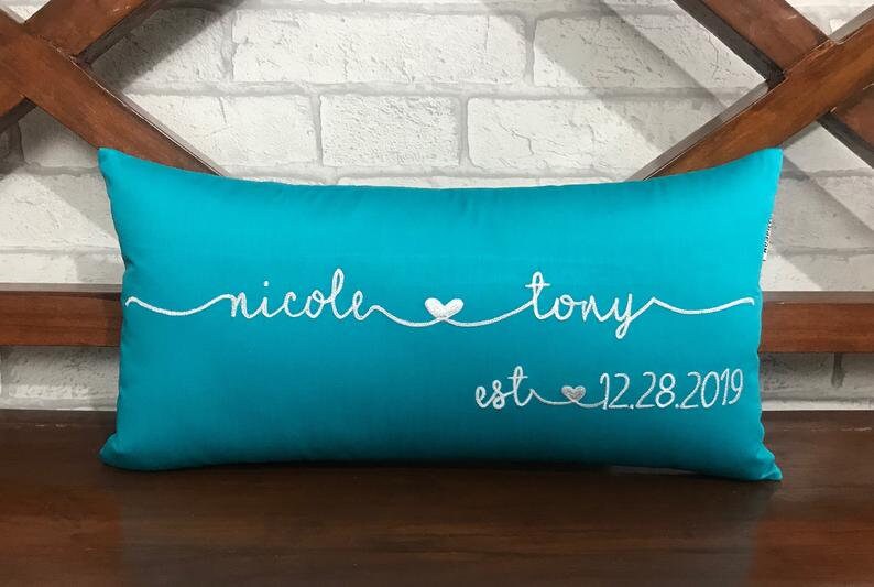 30% de Réduction sur L'oreiller Couple, Nom et Date, Le Cadeau Mariage, d'anniversaire, Fiançailles 