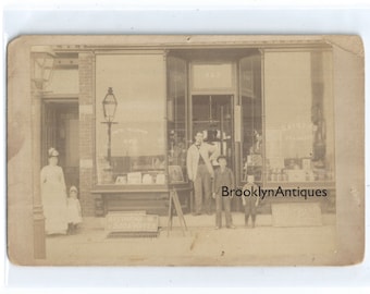 1890s JERSEY CITY NJ.  E K Gaynor Druggist 483 Palisade Ave Pharmacist Retail Store Front Family Occupational Photograph Cabinet Card