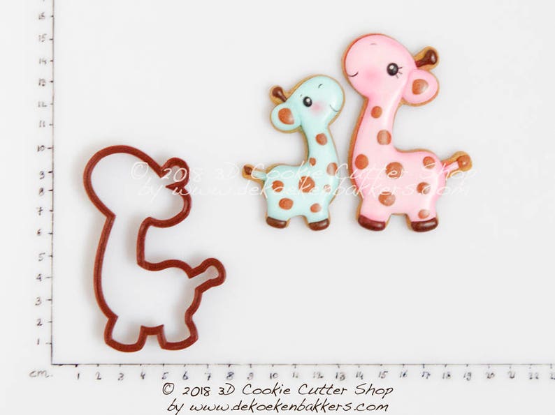 Giraffe Cookie Cutter image 1